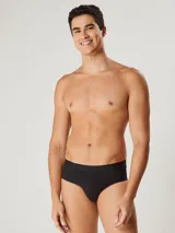 Kit de dos calzoncillos tipo slip para hombre, color negro, con elástico en la cintura que parece tener texto sutilmente grabado.