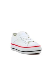 Championes deportivos Pony modelo GMH432, color beige con plataforma, detalle de raya roja y líneas negras en la suela, y cordones blancos.