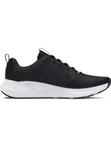 Championes de entrenamiento Under Armour modelo Charged Commit TR 4, color negro con entresuela blanca. Presentan parte superior de malla ligera con detalles texturizados, plantilla Deluxe Comfort System y mediasuela Charged Cushioning para mayor amortiguación y respuesta.
