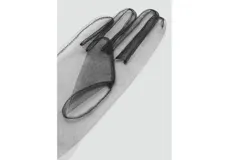 Guantes largos de tela de tule semitransparente en color negro, con diseño ajustado y abertura para el dedo pulgar.