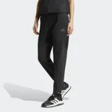 Pantalón de entrenamiento Adidas Tech Intensity de color negro, corte clásico con cintura elástica de talle medio, bolsillos con cierre y logo Performance estampado en el mismo tono.