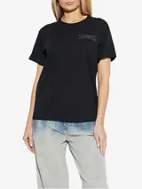 Remera Diesel modelo T-Normy-S17, color negro, de calce holgado con cuello redondo, mangas cortas y detalle de logo bordado en el pecho.