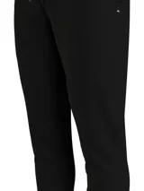 Pantalón de jogging negro de Tommy Hilfiger, con cintura elástica ajustable con cordón, bajos elásticos, dos bolsillos delanteros y logo de la marca en el lateral.