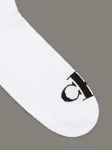 Pack de seis pares de medias blancas de corte bajo con logo Calvin Klein en negro.