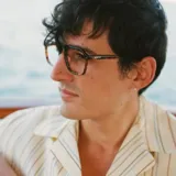 Lentes ópticos Mr Boho modelo Marquina con armazón cuadrado de acetato en tono carey y negro con doble puente.