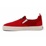 Zapatillas tipo slip-on Quiksilver modelo Shore, color rojo con suela de goma blanca, elásticos blancos en los laterales y etiqueta con el logo de la marca en la lengüeta.