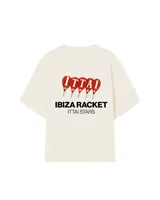 Remera color crema de corte oversize con estampado en la espalda que incluye cuatro paletas de pádel rojas con la palabra 'ITTAI' perforada, y texto debajo que dice 'IBIZA RACKET ITTAI STARS'.
