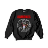 Buzo de cuello redondo color negro con estampa frontal de la banda Ramones, presentando el logo clásico con los nombres de los integrantes.