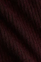 Buzo de punto acanalado con escote tipo off-the-shoulder con doblez, de manga larga y corte holgado.