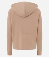 Campera deportiva color beige, con cierre frontal y capucha ajustable con cordón.