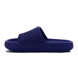 Chanclas Diadora modelo Splash, color azul, de diseño acolchado y suela gruesa con textura.