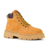 Bota casual color ocre, de caña baja, con cordones amarillos y suela track.