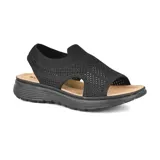 Sandalia casual Korium Confort Nova color beige, con capellada tejida y plataforma.