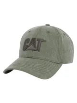 Gorro tipo gorra Caterpillar de color verde militar, con visera curvada y logotipo de la marca bordado en relieve en la parte frontal.
