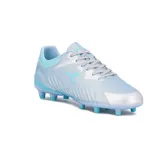 Championes de fútbol Diadora Cancha Md Space para hombre, color celeste con detalles en blanco y suela con tapones turquesa.