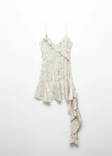 Vestido corto color crema con estampado floral en tonos azules y verdes, con escote en V, breteles finos y volados en el escote y ruedo. Presenta lentejuelas bordadas y cierre lateral invisible.