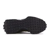 Championes urbanos New Balance modelo 327, color verde oliva con logo 'N' lateral en negro y suela de goma negra con relieve.