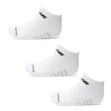 Pack de tres pares de medias tobilleras New Balance, color blanco, con logo bordado en negro en el empeine y texto "new balance" en la planta.