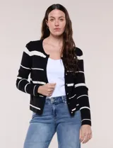 Cardigan de punto fino Elie Tahari con diseño a rayas horizontales en color negro y blanco, escote redondo, cierre frontal de botones y mangas largas.