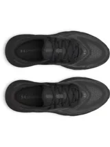 Championes de running Under Armour modelo Turbulence 3, color negro. Presentan una parte superior de malla de doble capa transpirable y una mediasuela con tecnología Charged+ para una amortiguación reactiva y suave. Incluyen suela de goma para mayor tracción y durabilidad.