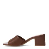 Sandalias de cuero negro marca Bottero, con taco ancho y diseño destalonado de una sola faja ancha en la parte delantera.