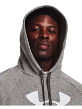 Buzo Under Armour gris melange con capucha y cordones ajustables, logo estampado en el pecho y bolsillo tipo canguro.