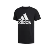Remera negra de algodón con logo Adidas Badge of Sport estampado en blanco en el pecho.