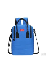 Mochila matera color azul, con diseño acolchado, doble asa superior y correas ajustables. Cuenta con cierre frontal y etiqueta de la marca en el centro.