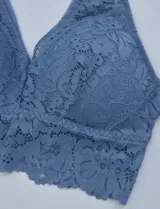 Pack de dos bralettes de encaje, marca Jessica Simpson. Uno color rosado y otro color azul.