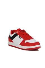 Championes deportivos Pony modelo WT22519, diseño tricolor en rojo, blanco y negro con la característica franja lateral de la marca. Cierre con cordones rojos.