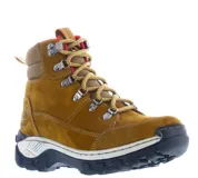 Botas de estilo trekking Miss Carol, confeccionadas en material sintético color beige. Presentan cordones reforzados, cuello acolchado y suela de goma dentada con excelente tracción.