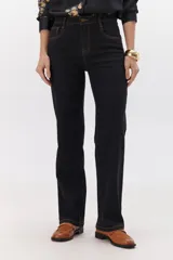 Pantalón de jean negro de corte recto con costuras en color ocre.