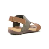 Sandalia casual de mujer con dos tiras y pulsera al tobillo con cierre ajustable. Presenta capellada de cuero negro, plantilla acolchada y suela tipo corcho con base marrón antideslizante.