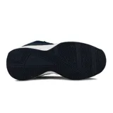 Zapatillas de básquet Avia, color azul marino con detalles en blanco y logo en rojo.