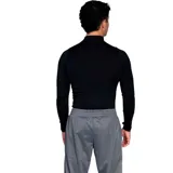 Remera térmica Umbro negra de poliéster y spandex, de manga larga y cuello alto.