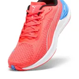 Championes de running Puma Electrify Nitro 3, color naranja con detalles en plateado, negro y azul. Capellada de mesh, entresuela con tecnología NITRO y PROFOAMLITE, y suela PUMAGRIP.