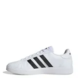 Championes urbanos Adidas Grand Court Base 2.0, color blanco con las icónicas tres tiras laterales en color negro. Presentan un diseño clásico de corte bajo con suela de goma y cierre de cordones.