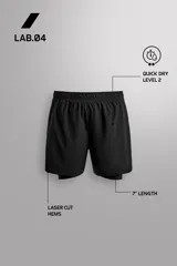 Short de running 2 en 1 color beige, confeccionado en tejido técnico ligero y elástico con malla interior integrada. Presenta cintura elástica ajustable con cordón, bolsillo trasero con cierre y aberturas laterales en el bajo.