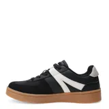 Championes urbanos de diseño clásico con paneles de cuero sintético blanco y detalles en gamuza beige en la puntera y el talón. Presentan una suela de goma color caramelo y cierre mediante cordones al tono.