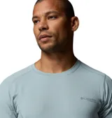 Remera de manga corta técnica Columbia Diamond Peak, color celeste, con tecnologías de enfriamiento y protección solar.