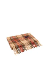 Bufanda de tejido suave con diseño de cuadros escoceses en tonos beige, naranja y verde, terminada con flecos en los extremos.