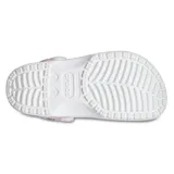 Zuecos Crocs Classic Dream con estampado tie-dye en tonos rosa, celeste y blanco.