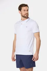 Short de baño azul marino liso con spandex, cintura elástica con cordón regulable, dos bolsillos laterales y suspensor de malla fina.