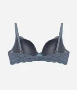 Soutien femenino modelo base, con relleno hueco, confeccionado en encaje rústico. Posee tirantes finos ajustables y un pequeño lazo con medalla aplicada en el centro del busto.