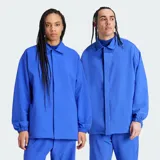 Chaqueta de entrenador de básquet adidas Basketball de corte clásico, color azul, con cierre frontal, cuello tipo camisa, bolsillos laterales con cierre y puños elásticos.