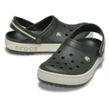 Zueco Crocs modelo Crocband Heritage, color negro con banda lateral en tono crema. Presenta correa de talón pivotante bicolor, diseño con textura pronunciada y detalles de costura, fabricado en espuma Croslite ligera.