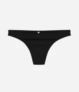 Bombacha de bikini de microfibra con diseño color block en blanco y negro, con recorte lateral texturado y detalle metálico.