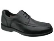Zapato de vestir para hombre, estilo derby, color negro con cordones y suela flexible.