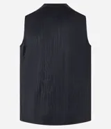 Musculosa deportiva Get Over para hombre, de color negro con estampa heat print sutil y detalles de líneas reflectivas en los hombros. Confeccionada en tejido de malla de poliéster respirable con tecnología Dry, cuenta con cuello redondo y corte regular.