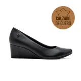 Zapato de cuero negro con taco corrido, marca Usaflex, modelo Selene.